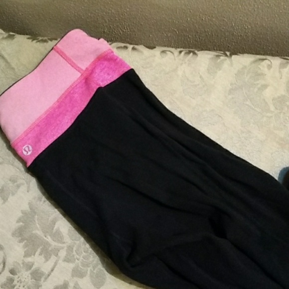 Black Lululemon Yoga Pants - Size 6 - Picture 3 of 3